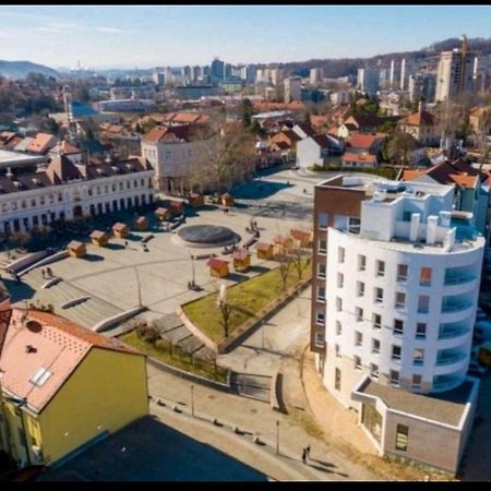 Apartman Viktoria Тузла Экстерьер фото